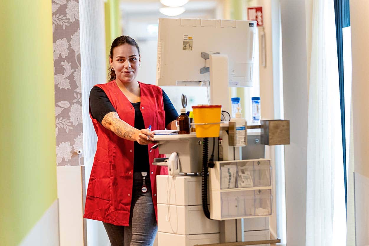 Een baan in de zorg: volop werkgelegenheid, uitdagingen én doorgroeimogelijkheden!